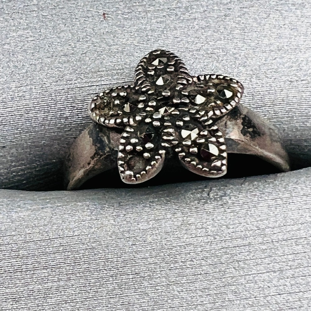 Sterling Silver‎ Marcasite Flower Ring Size 7 1/2 Floral Vintage Statement